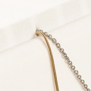 necklace display product details